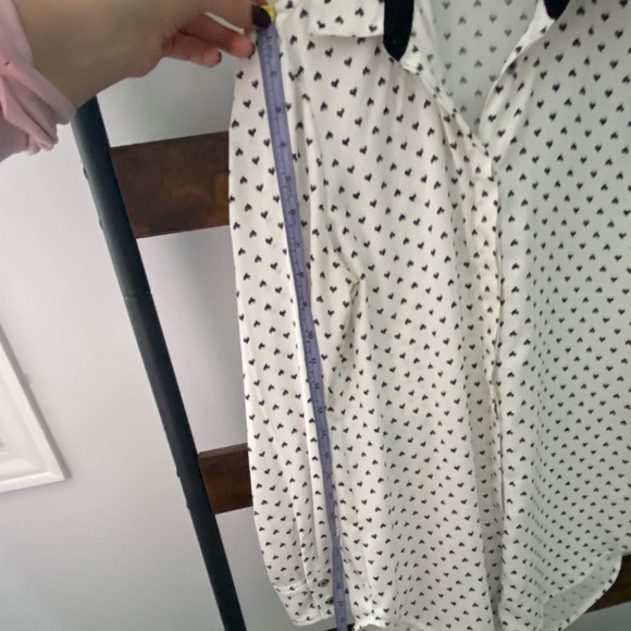 Dalia White Blouse with Black Hearts - Picture 4 of 6